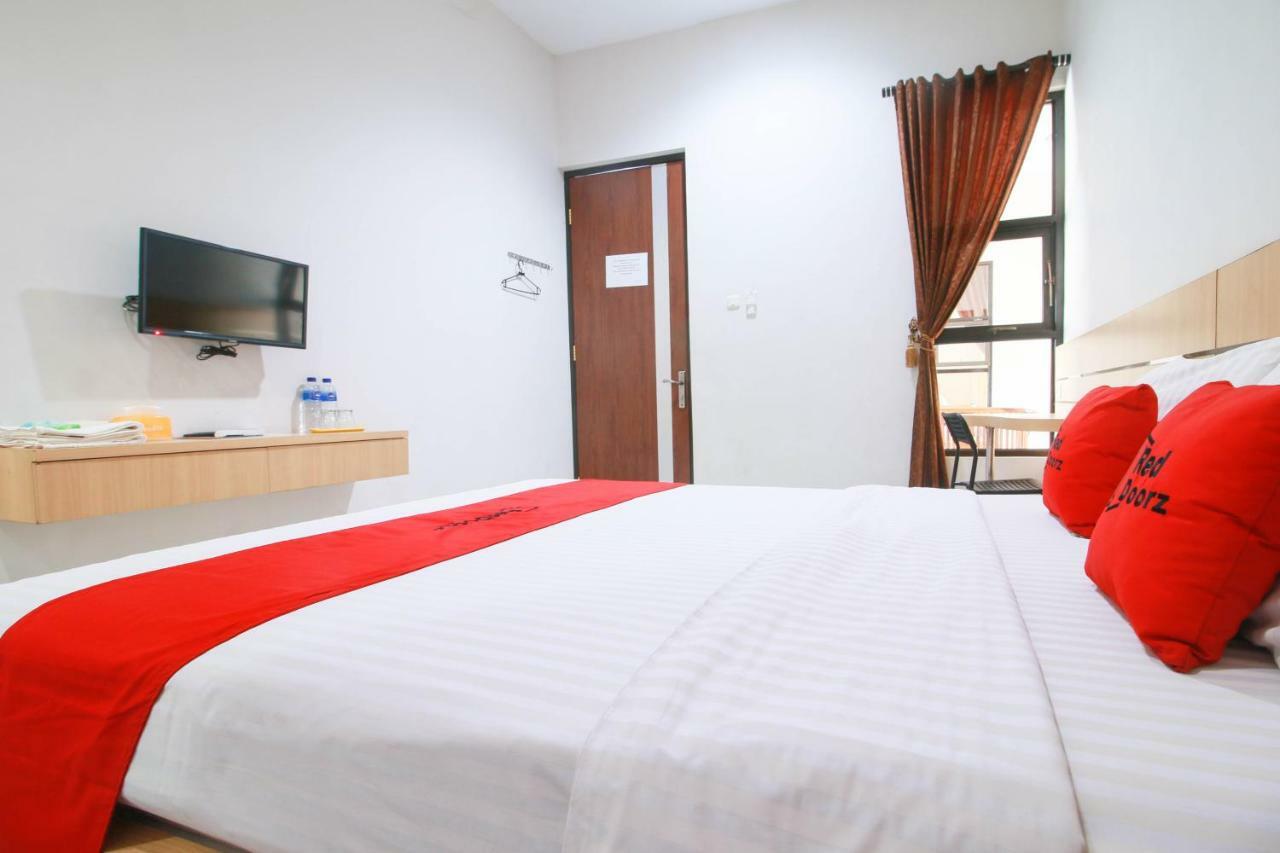 Reddoorz Syariah Near Universitas Jenderal Soedirman Purwokerto Esterno foto