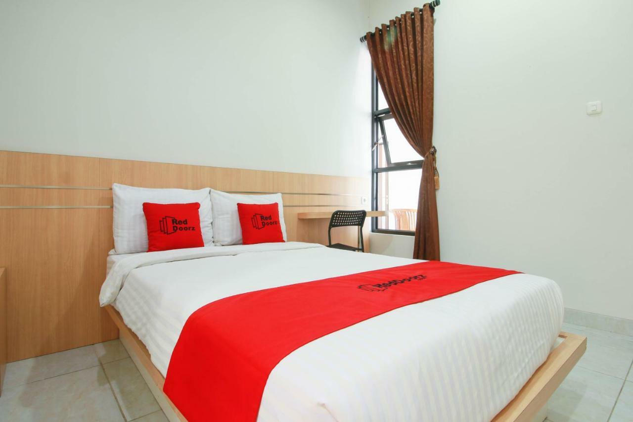 Reddoorz Syariah Near Universitas Jenderal Soedirman Purwokerto Esterno foto