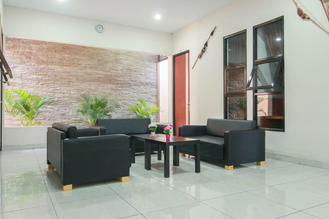 Reddoorz Syariah Near Universitas Jenderal Soedirman Purwokerto Esterno foto