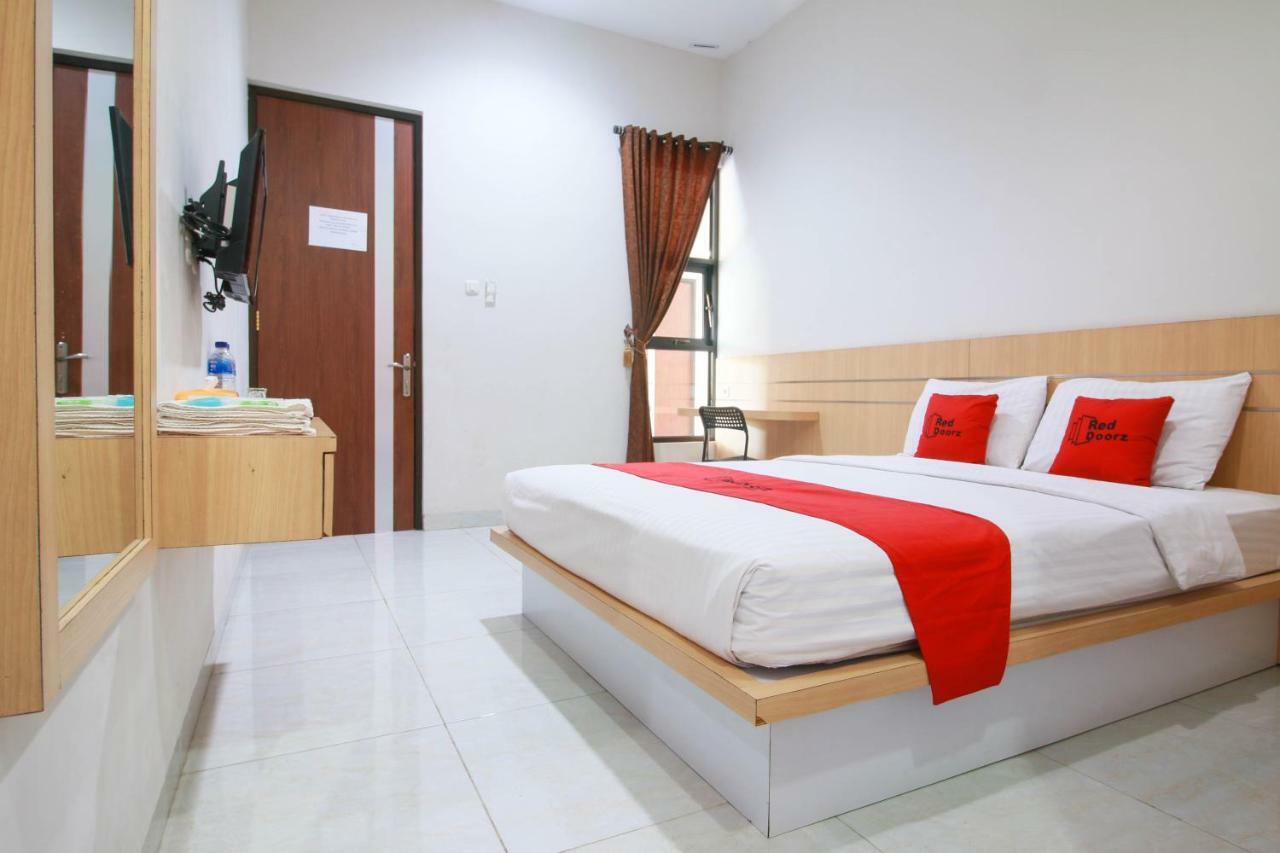 Reddoorz Syariah Near Universitas Jenderal Soedirman Purwokerto Esterno foto
